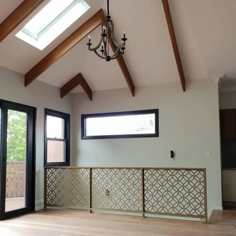 The same Seville design along an upstairs landing.