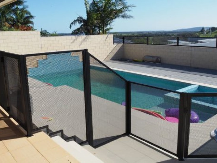 Pool Perf display centres