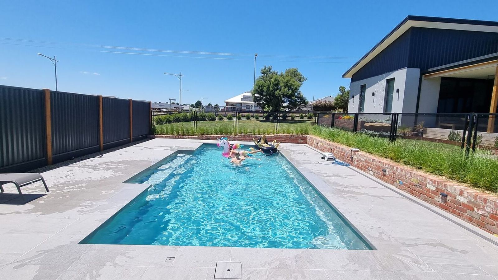 Pool Perf pool fencing, Victoria